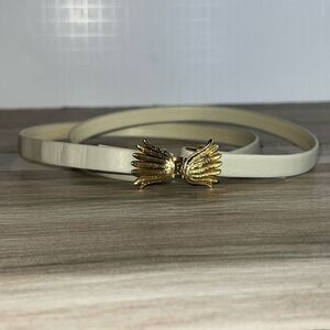 80s Vintage  Jeannie Bouchever Floral Belt Gold Metal Faux Leather Tan One Size